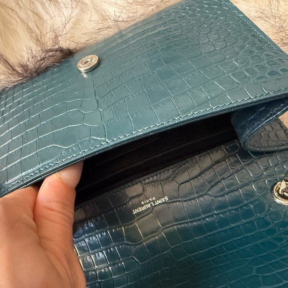 Yves Saint Laurent Green Crocodile cross body bag - Picture 4 of 4